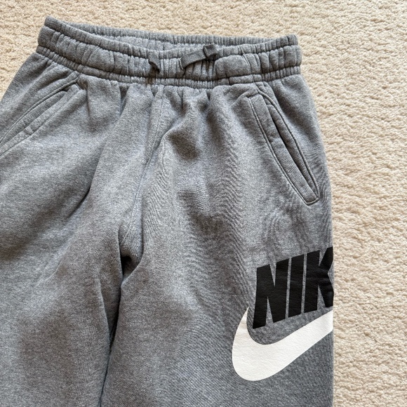 Nike sweatpants, size: XL - Picture 3 of 3